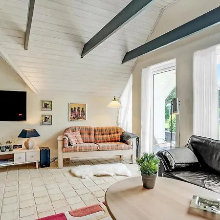 Feriehus In With Kitchen *