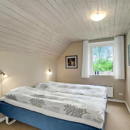 Feriehus In With Kitchen