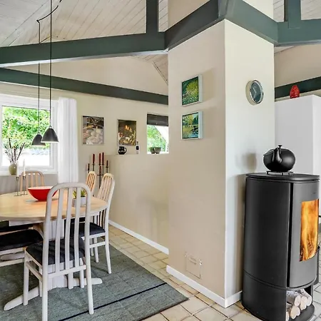Feriehus In With Kitchen *
